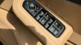 2021 Porsche Macan 2L — interior