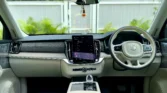 2025 Volvo XC90 2.0 B5 Mild Hybrid — interior